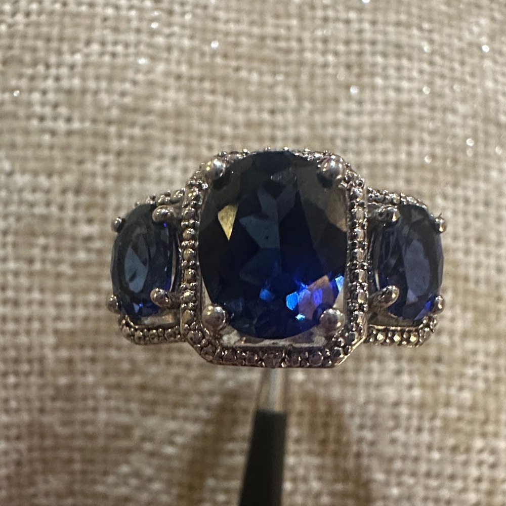 Elegant Blue Gemstone Ring